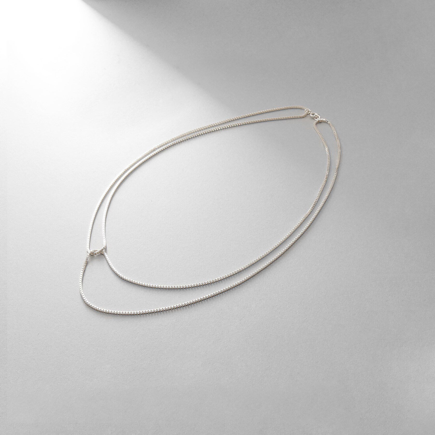 COCOSHNIK ONKITSCH「シルバー ベネチアン クロスネックレス」|ネックレス|