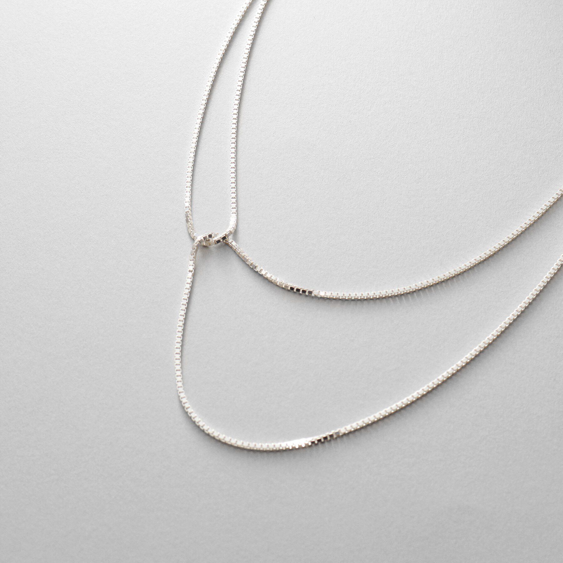 COCOSHNIK ONKITSCH「シルバー ベネチアン クロスネックレス」|ネックレス|