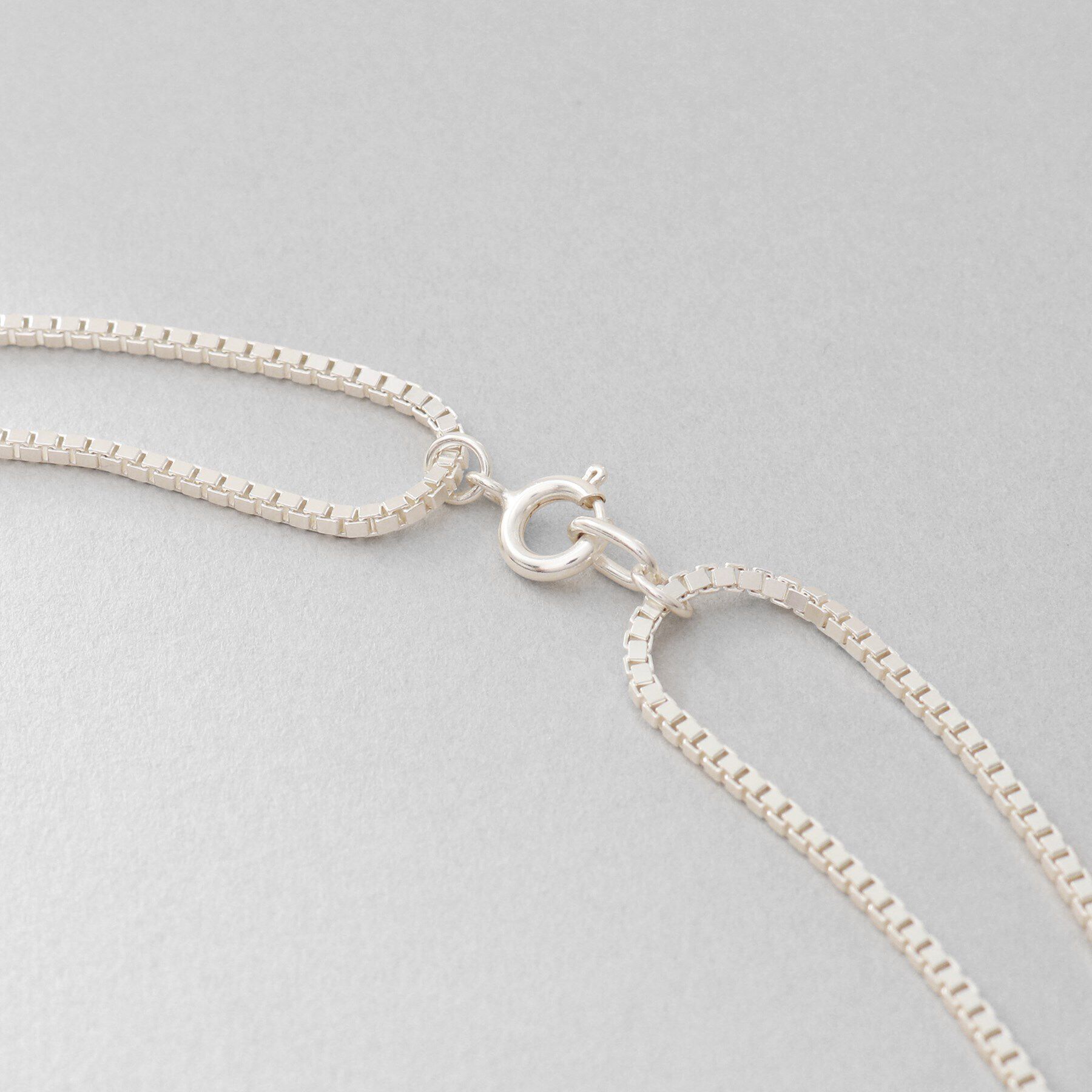 COCOSHNIK ONKITSCH「シルバー ベネチアン クロスネックレス」|ネックレス|