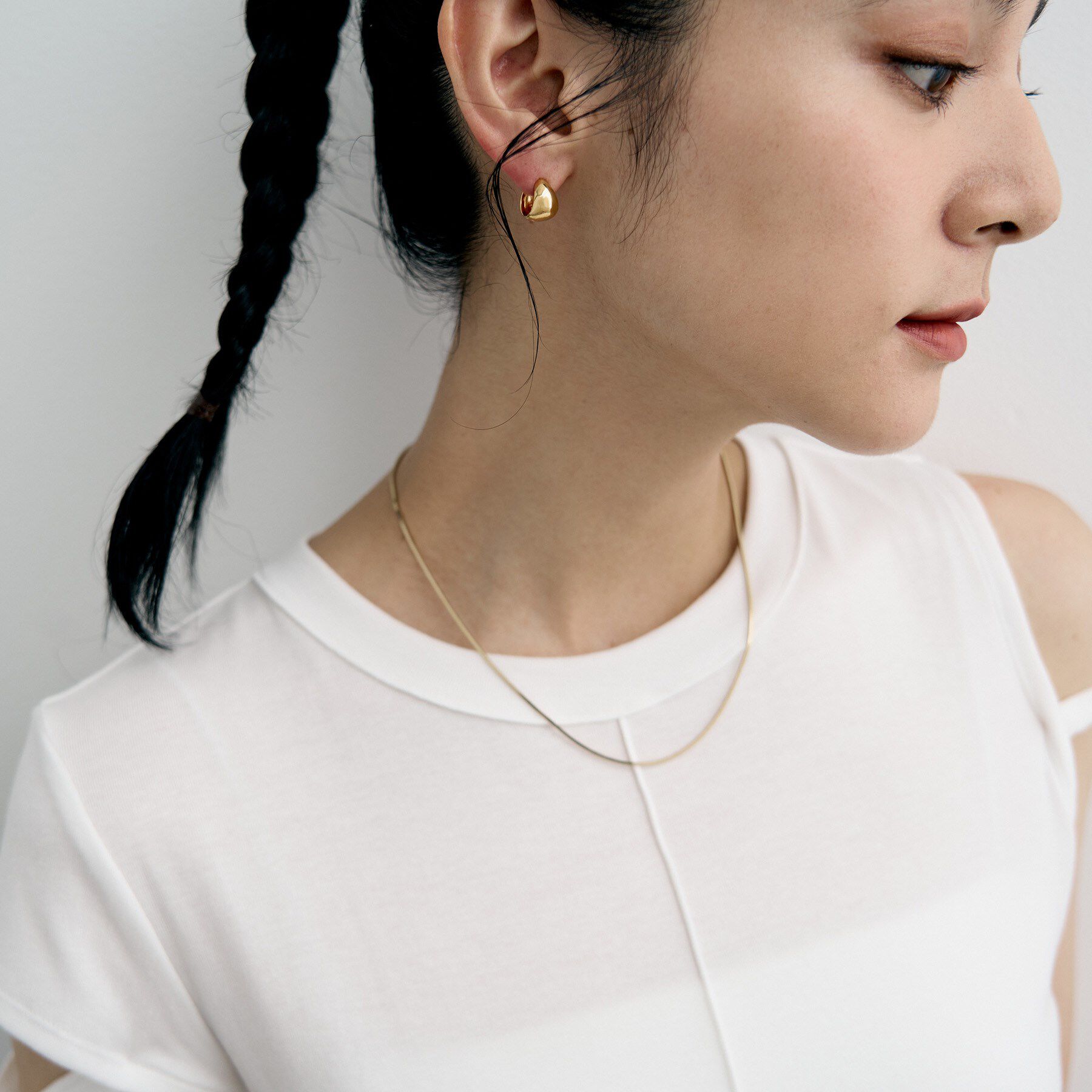 COCOSHNIK ONKITSCH「シルバー ハギーフープ ポインテッドワイドピアス GP」|ピアス|