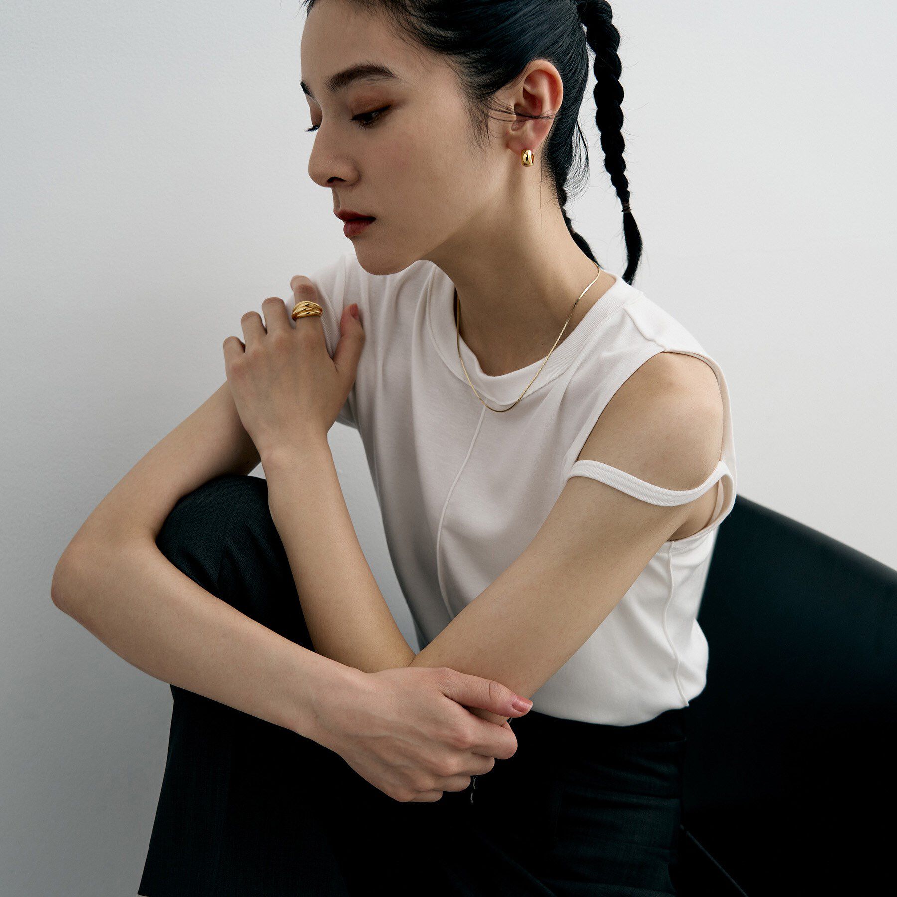 COCOSHNIK ONKITSCH「シルバー ハギーフープ ワイドピアス GP」|ピアス|