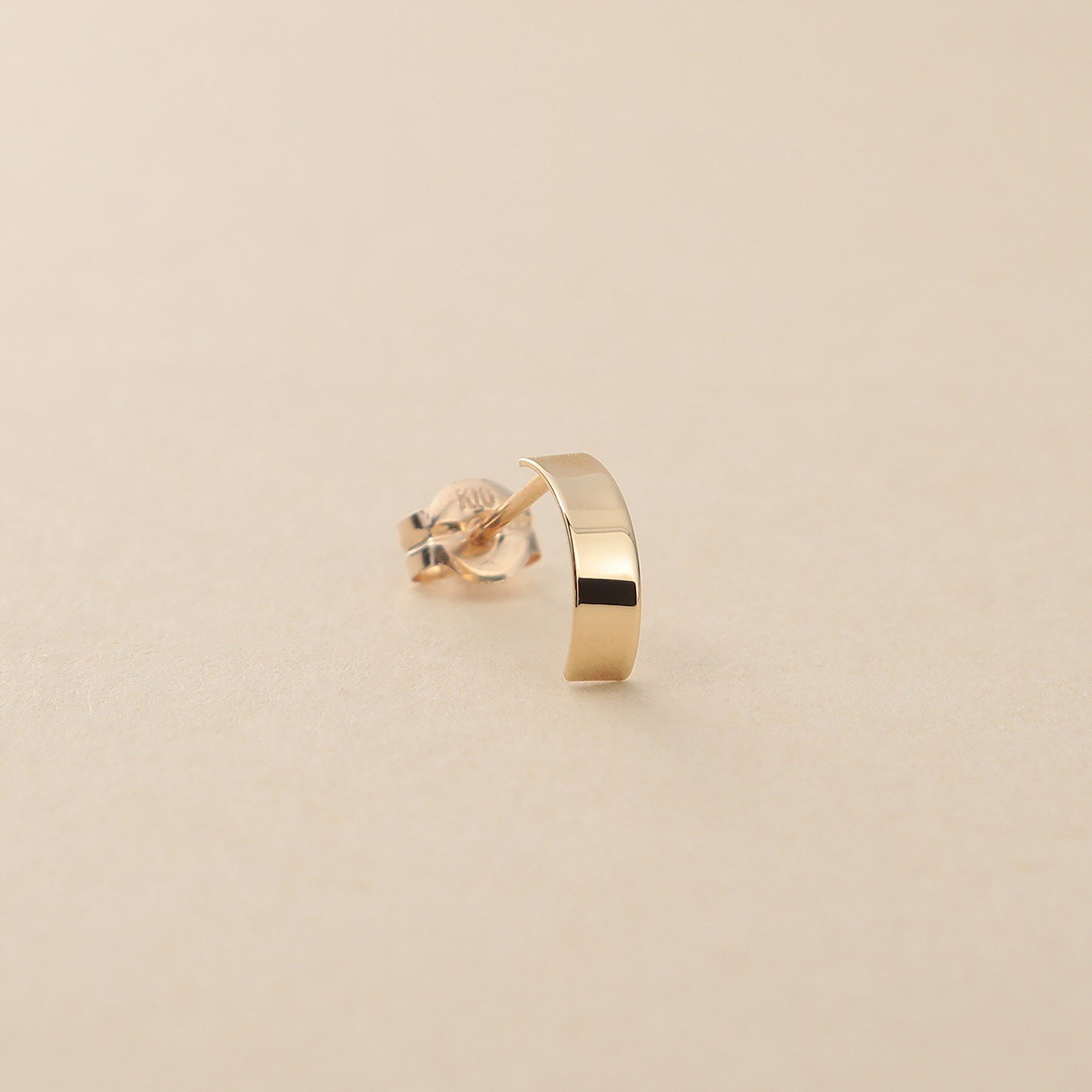 COCOSHNIK ONKITSCH「K10プレートアーチピアス」|ピアス|