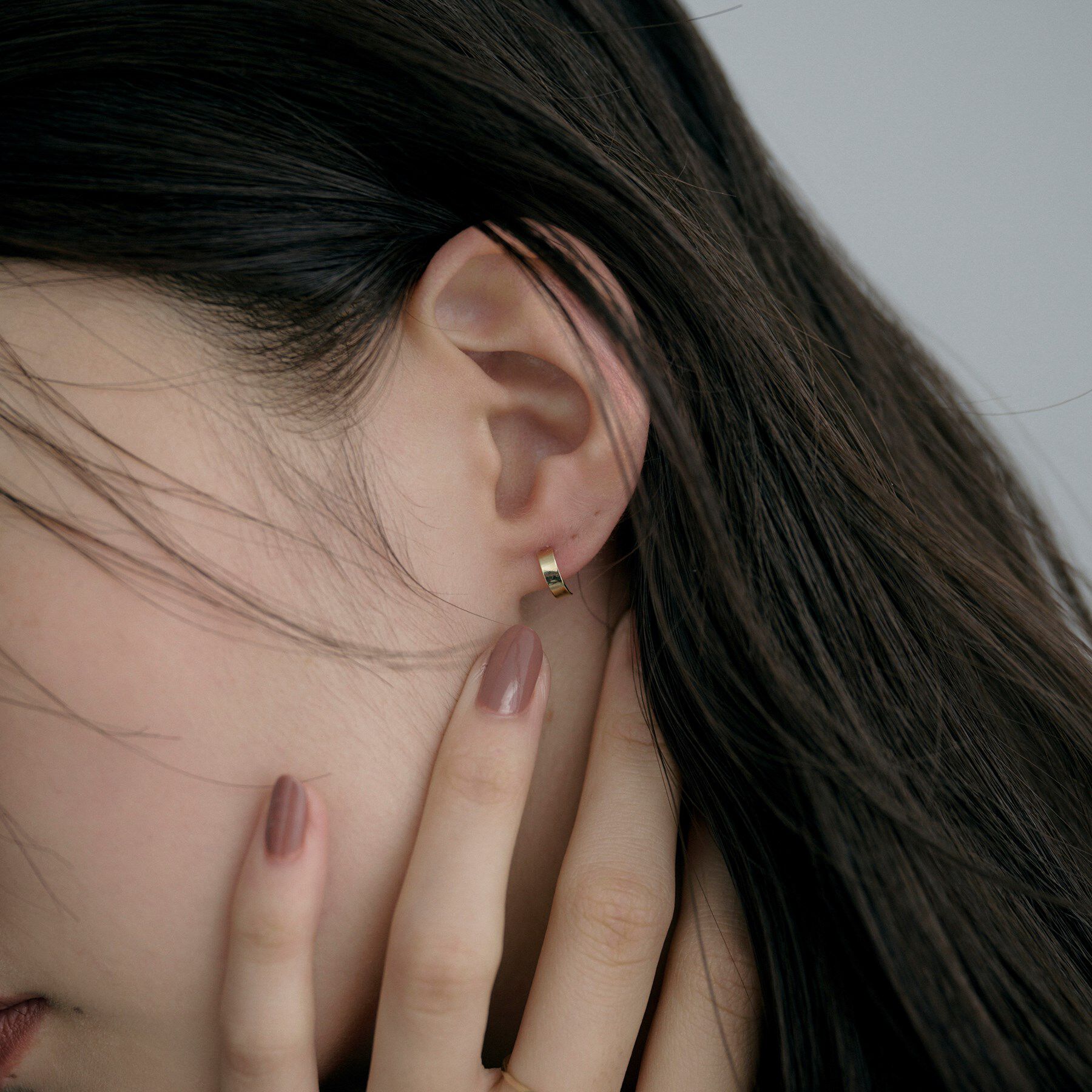 COCOSHNIK ONKITSCH「K10プレートアーチピアス」|ピアス|