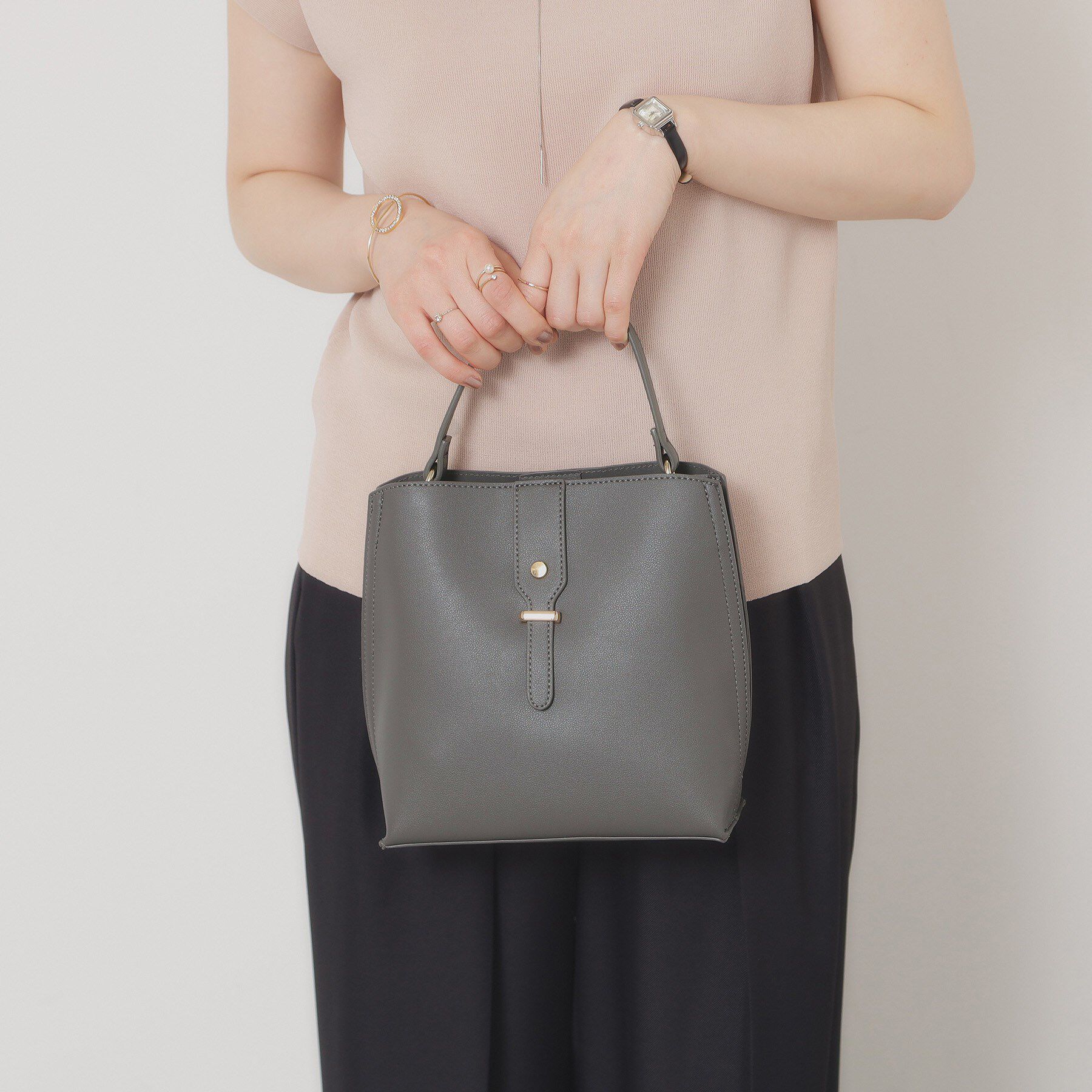 ITS&rsquo;DEMO「【2WAY】ベルト飾りミニショルダー」|ショルダー・メッセンジャー|チャコールグレー(0