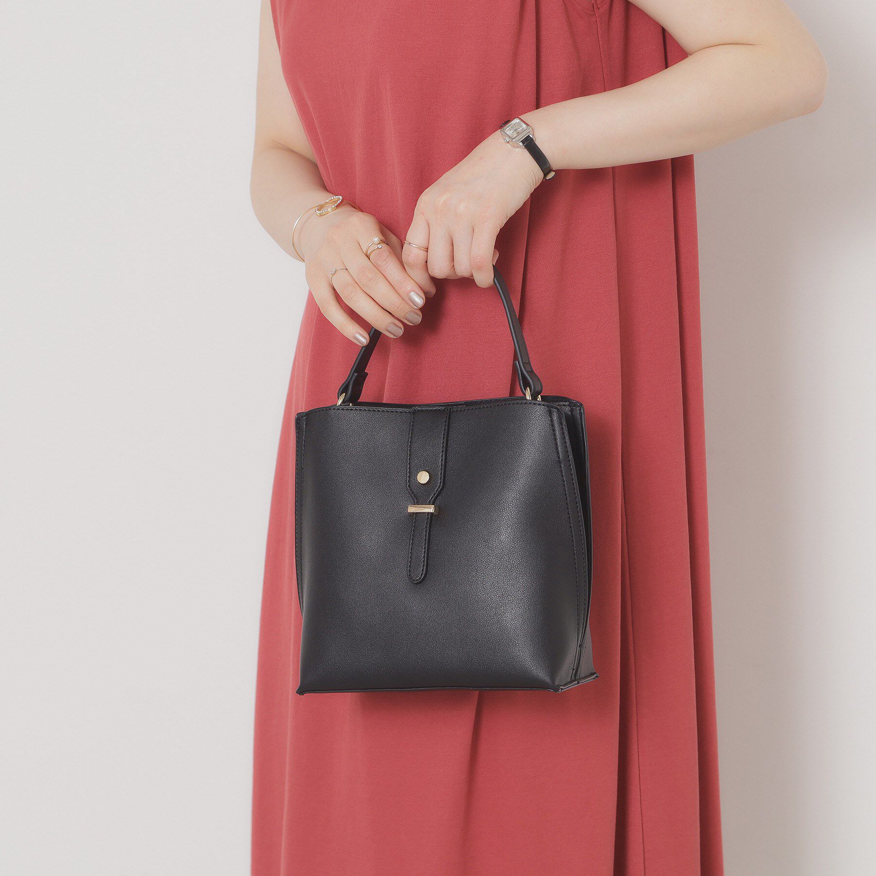 ITS&rsquo;DEMO「【2WAY】ベルト飾りミニショルダー」|ショルダー・メッセンジャー|ブラック(019)