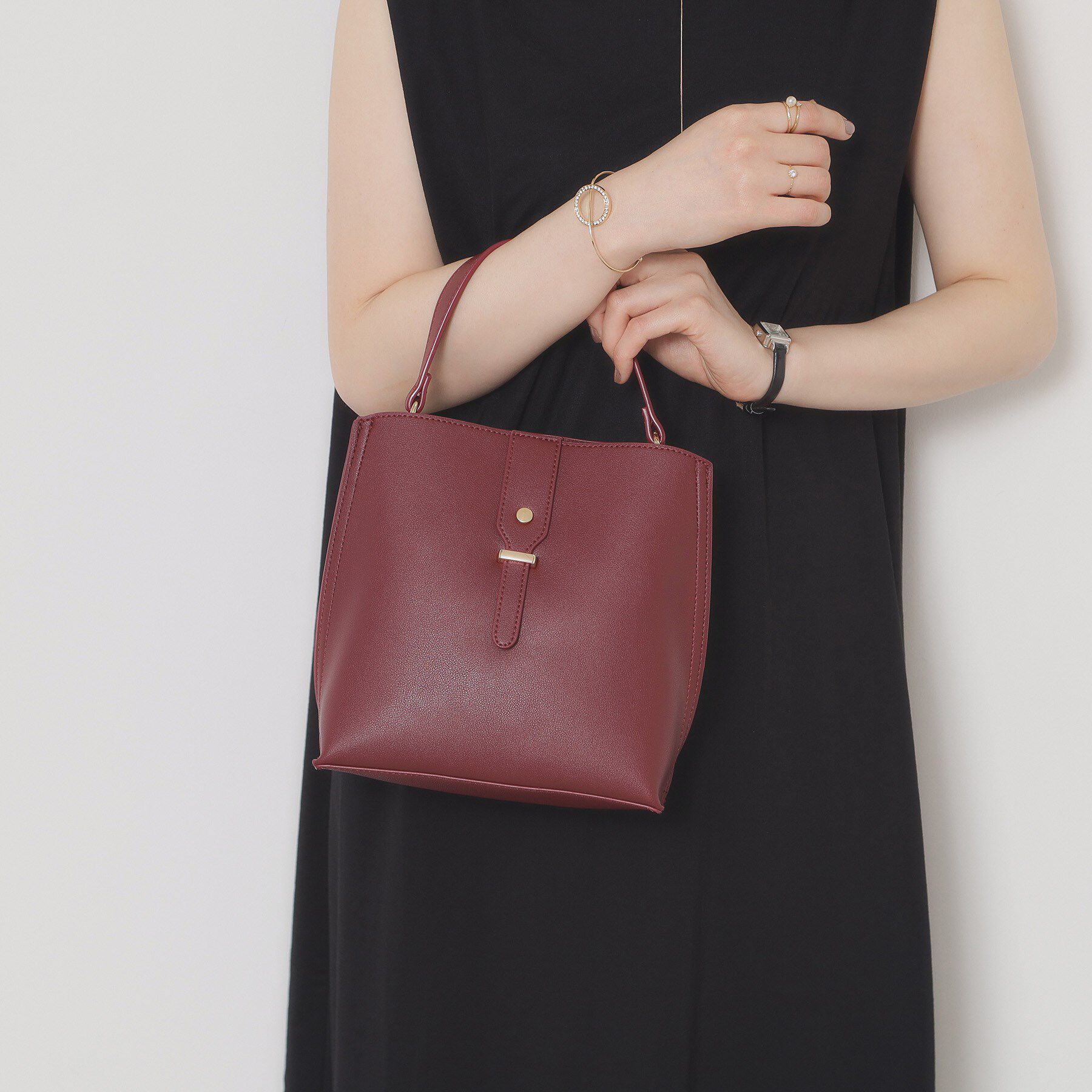 ITS&rsquo;DEMO「【2WAY】ベルト飾りミニショルダー」|ショルダー・メッセンジャー|ボルドー(064)