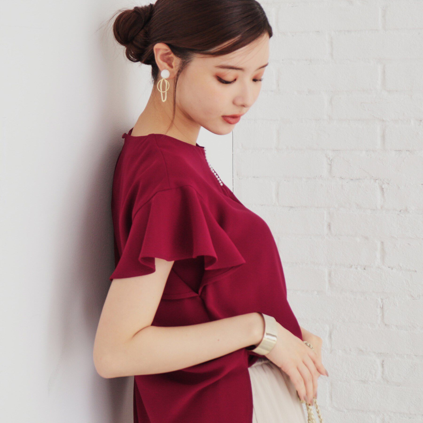 SunaUna「【人気急上昇！／4色展開】フリルスリーブパール調ブラウス」|シャツ・ブラウス|