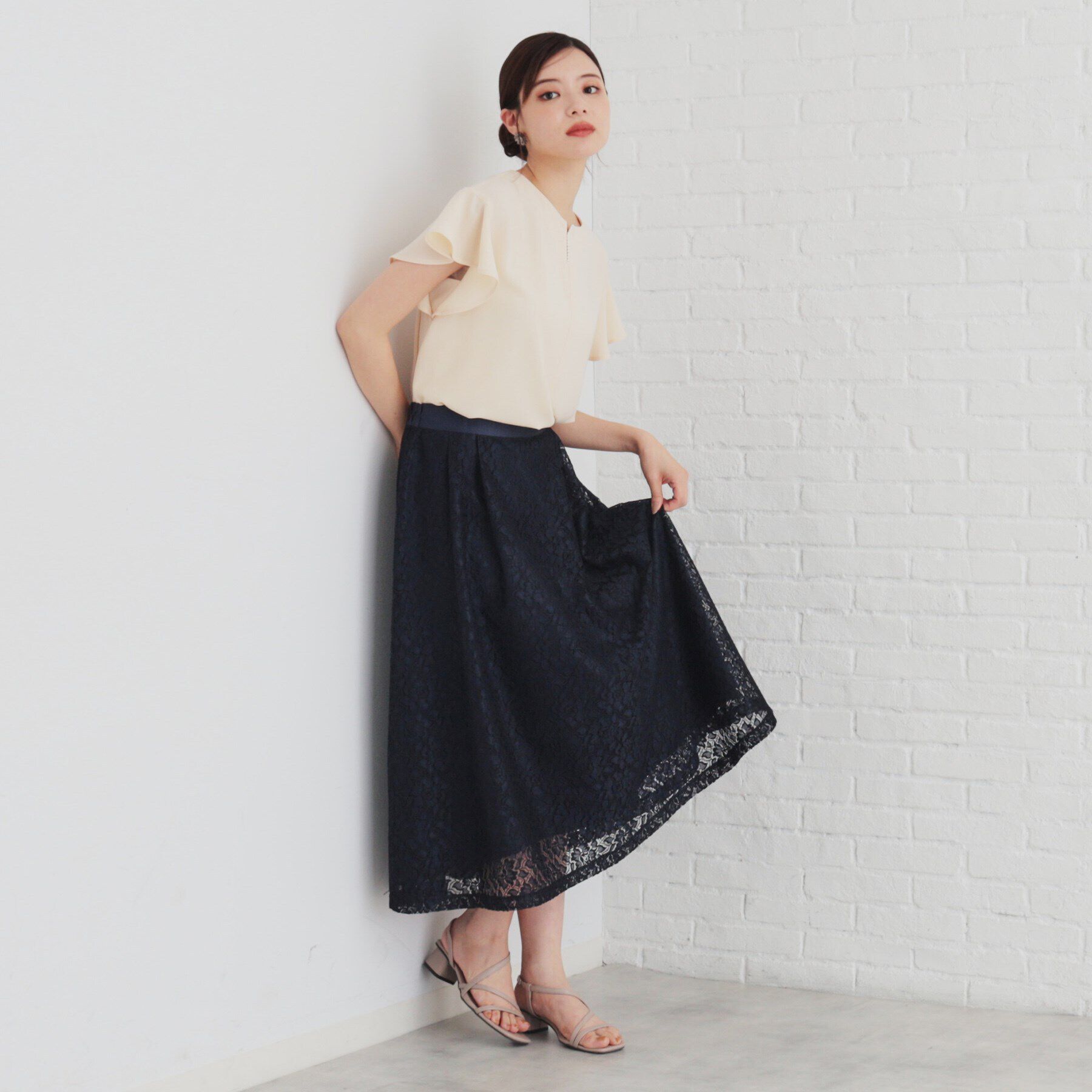 SunaUna「【人気急上昇！／4色展開】フリルスリーブパール調ブラウス」|シャツ・ブラウス|