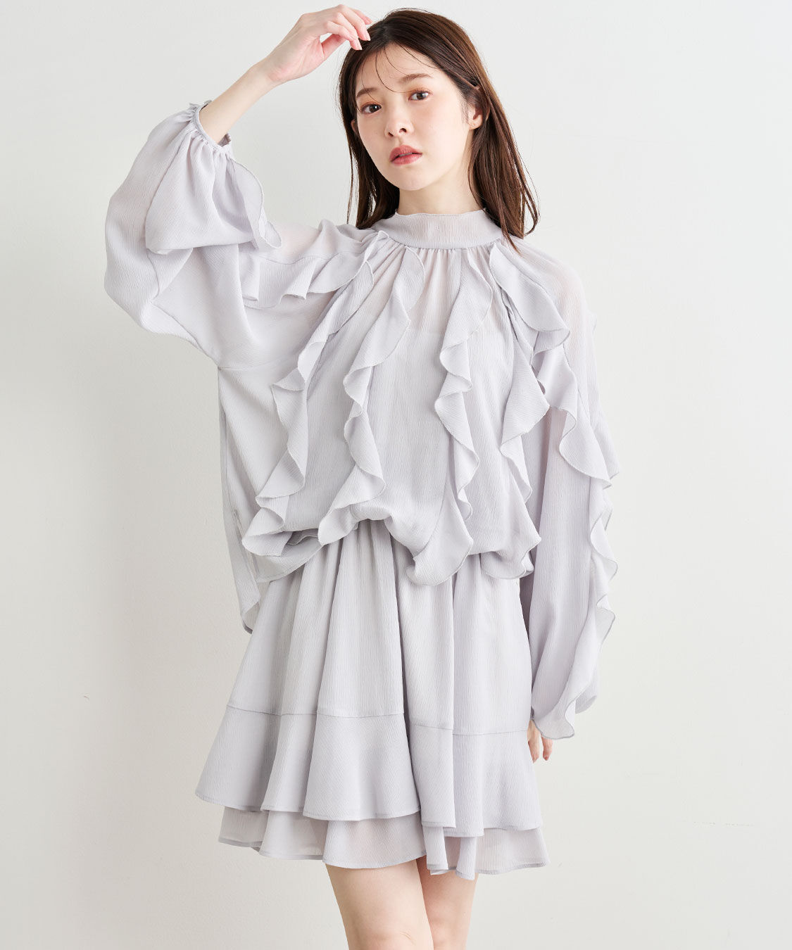 今期新作　岡崎紗絵さんコラボカスケードボウタイフリルミニワンピース 岡崎紗絵さんコラボ】カスケードボウタイフリルミニワンピース（COCO