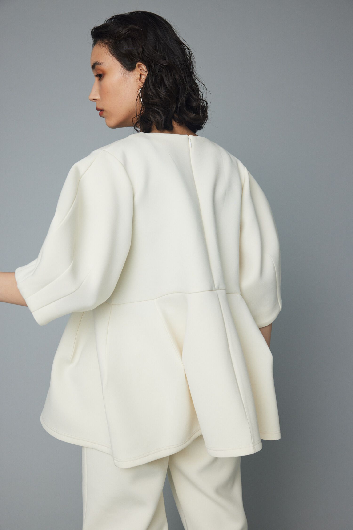 HeRIN.CYE「Feels puff sleeve tops」|Tシャツ・カットソー|