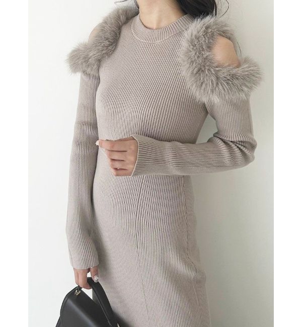 MERCURYDUO「ファーショルダーカットアウトニットワンピース」|ワンピース|