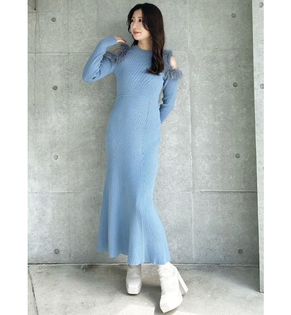 MERCURYDUO「ファーショルダーカットアウトニットワンピース」|ワンピース|