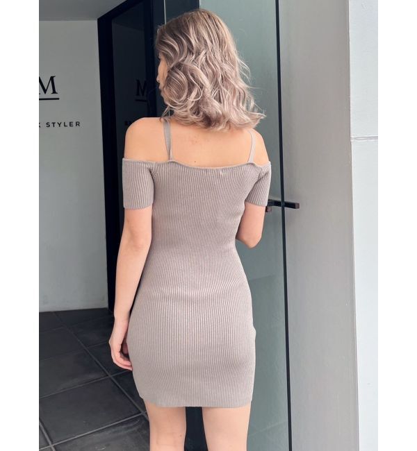 GYDA「デコルテストラップラインニットワンピース」|ワンピース|