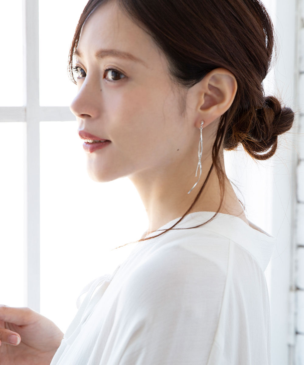 colleca la「ノンホール・ツイストバーの樹脂イヤリング」|その他|