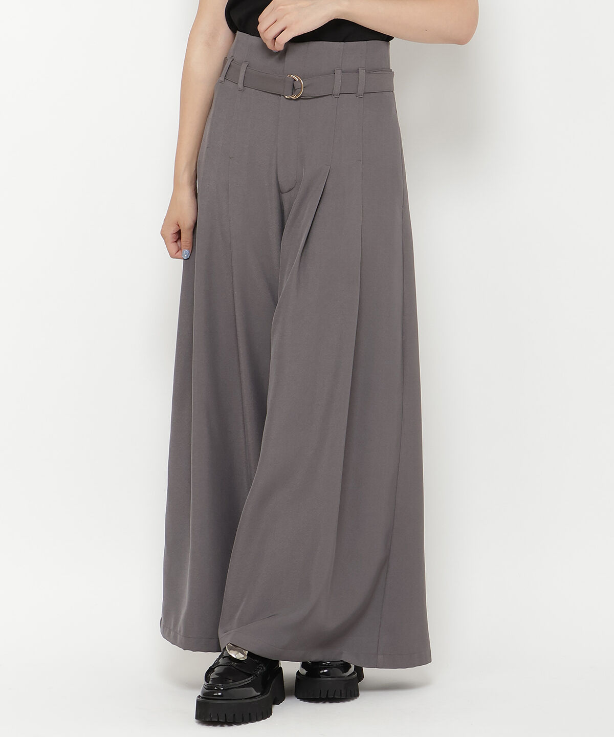 REDYAZEL「ハイウエストタックフレアパンツ」|その他|