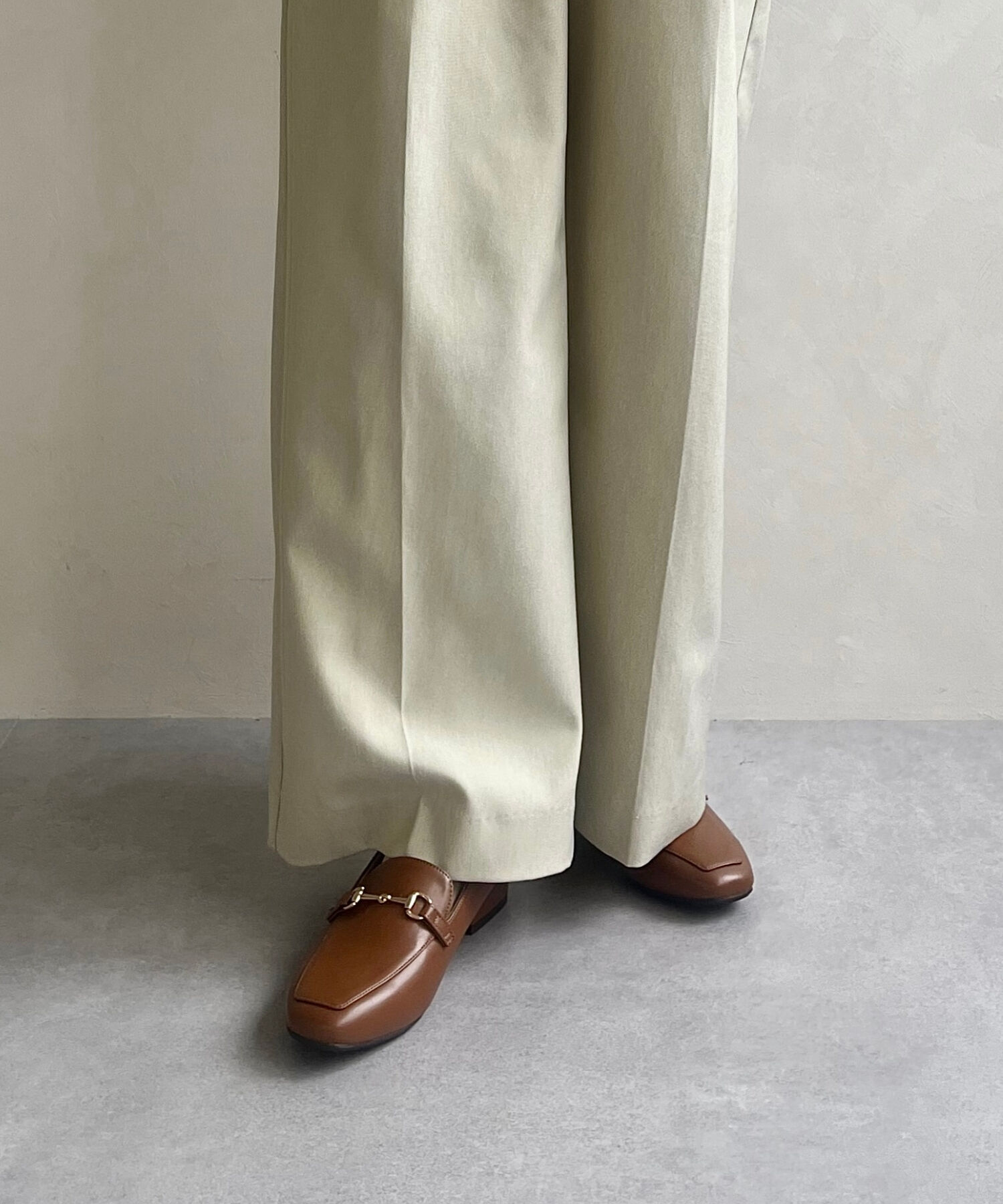 ORiental TRaffic「【跳べるパンプス/シリーズ累計１５０万足突破】スクエアトゥビットモチーフ  ローファー /R-3210」|パンプス|