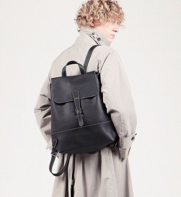 Charles et Charlus シュリンクレザー バックパック（TOMORROWLAND