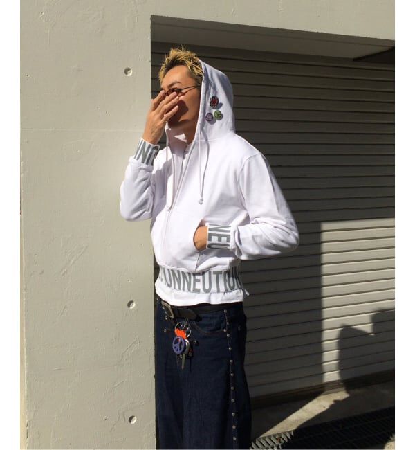 Oriens JOURNAL STANDARD「フーディーwith バッジ」|パーカー|