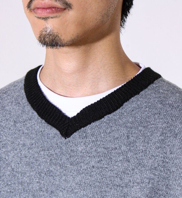 GLOSTER「【配色リブが映える大人ニット】GR刺繍 浅Vネックプルオーバーニット」|ニット・セーター|