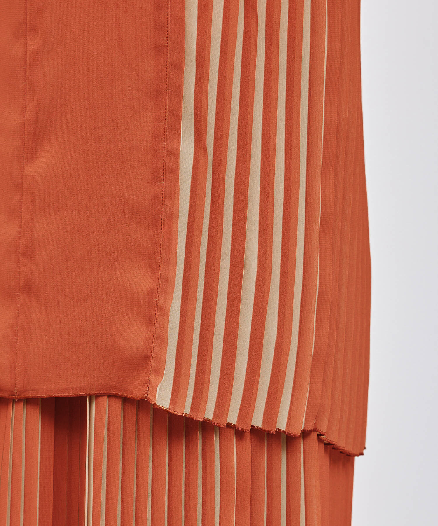 ROPE「プリーツノースリーブブラウス（バイカラー／無地）【メディア掲載】」|シャツ・ブラウス|