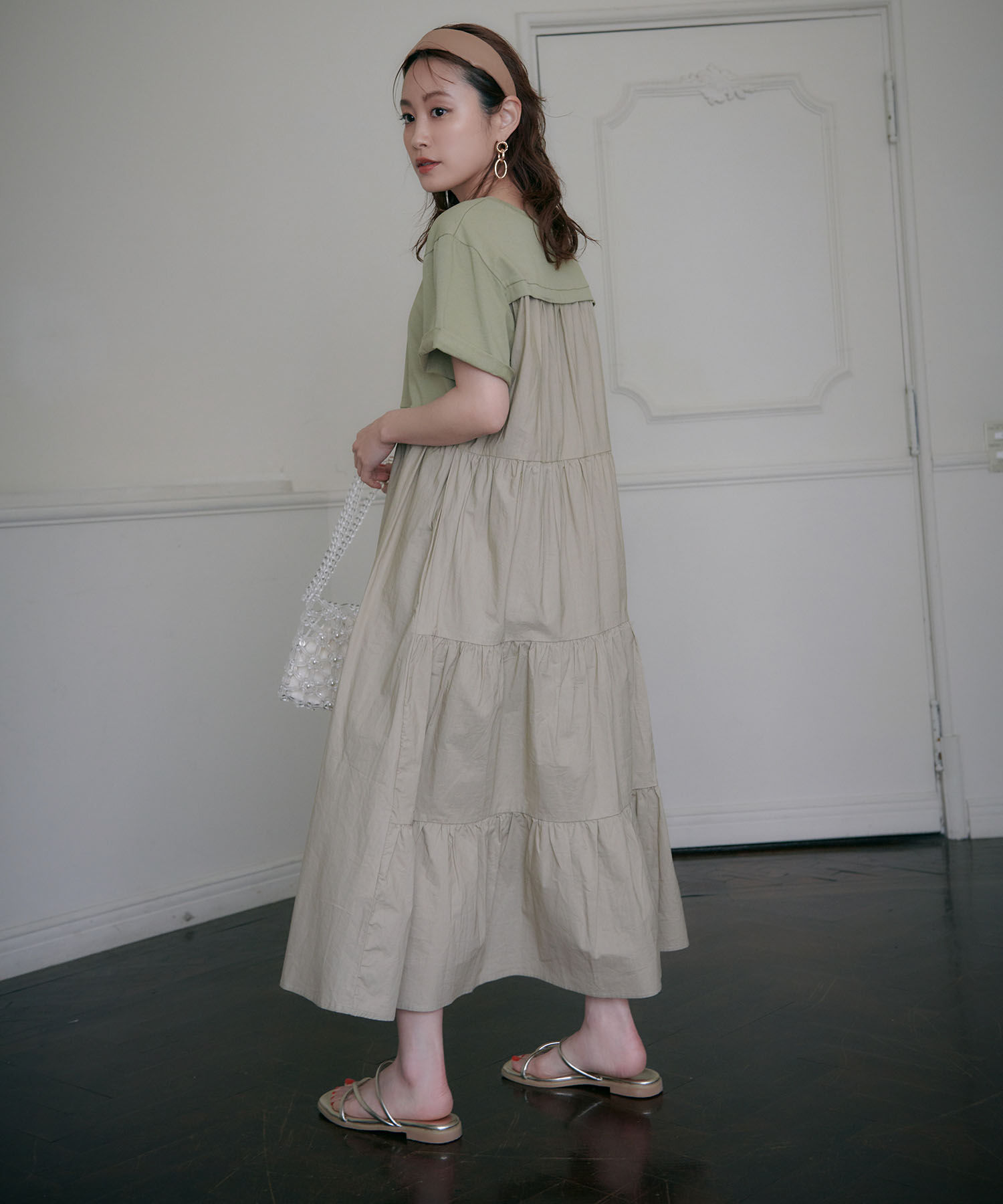 VIS「【WEB限定】異素材コンビ配色バックティアードTシャツワンピース」|ワンピース|