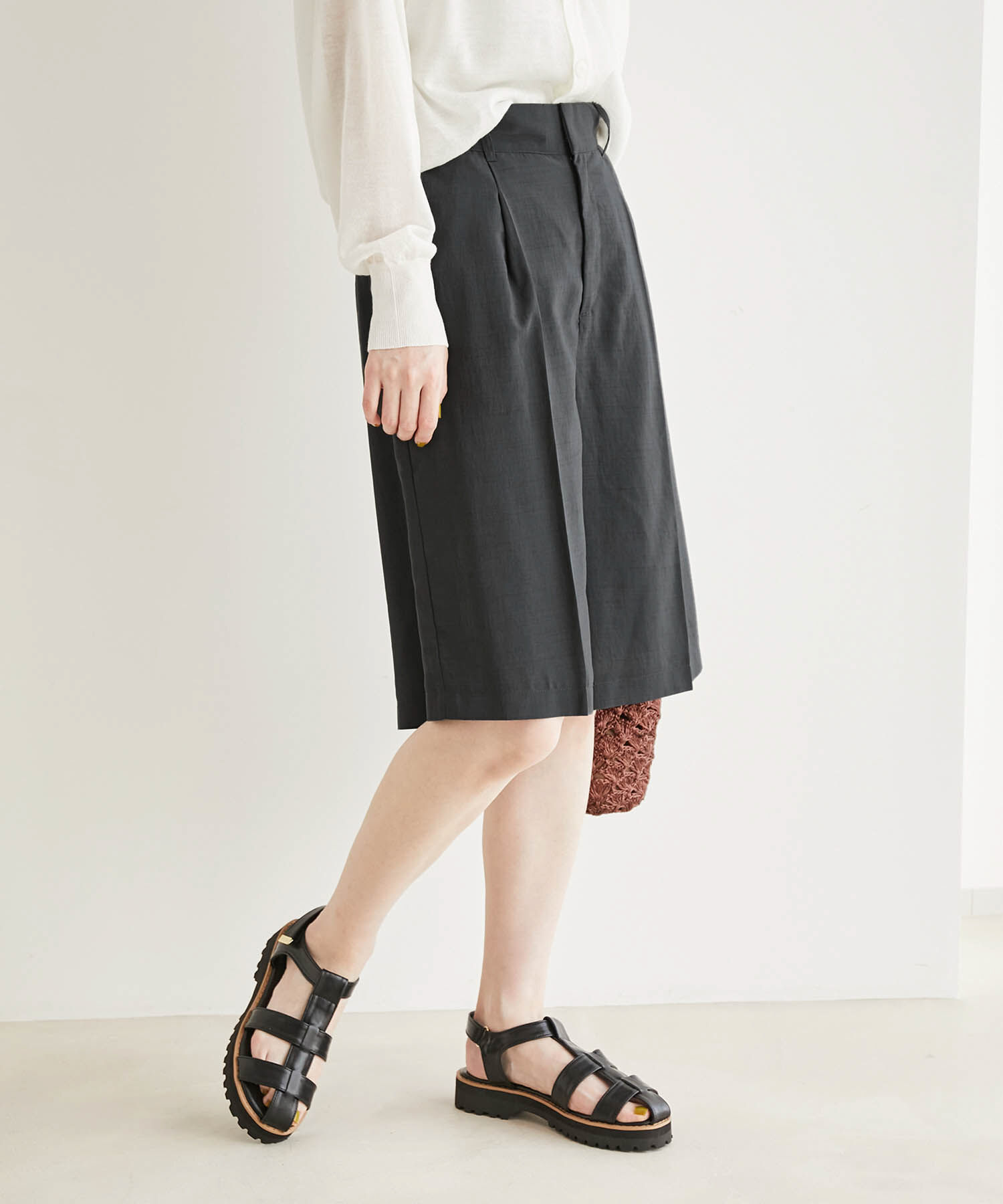 Rope&rsquo;Picnic「セットアップ対応/麻調シアーハーフタックパンツ」|その他|チャコール(06)