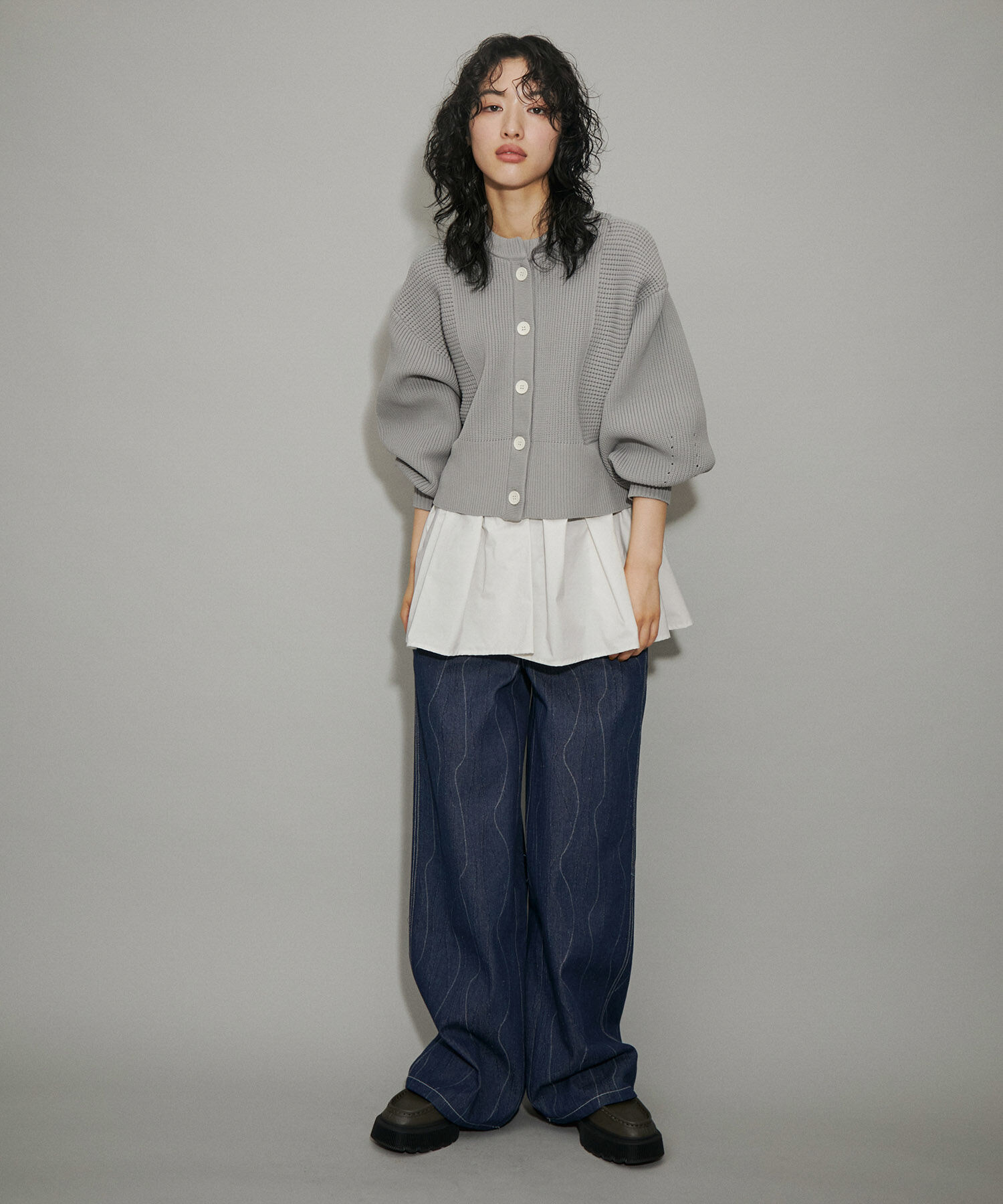 ADAM ET ROPE'「【サステナブル・WEB限定】ペプラムコンビニットカーディガン」|カーディガン|