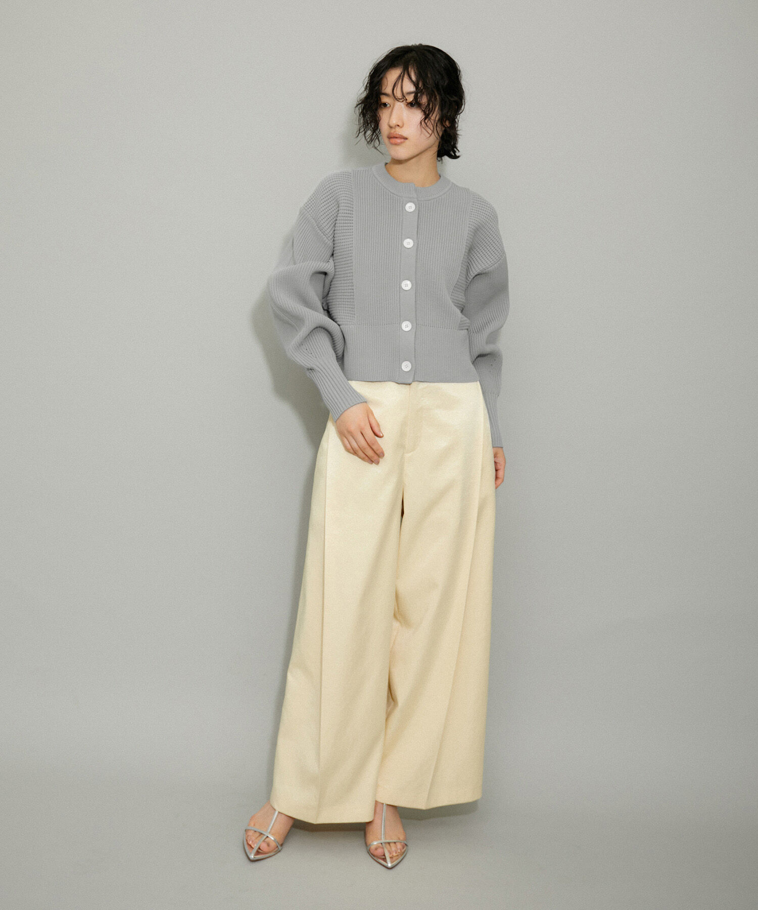 ADAM ET ROPE'「【サステナブル・WEB限定】ペプラムコンビニットカーディガン」|カーディガン|