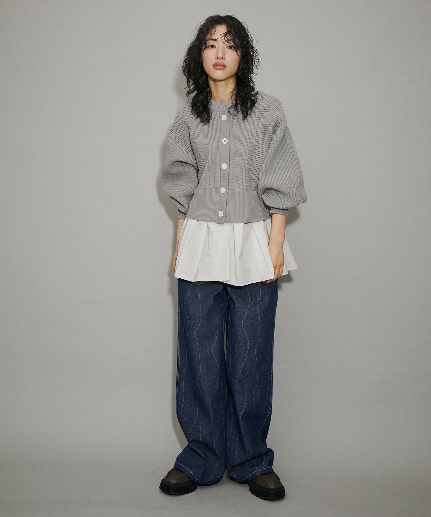 ADAM ET ROPE'「【サステナブル・WEB限定】ペプラムコンビニットカーディガン」|カーディガン|