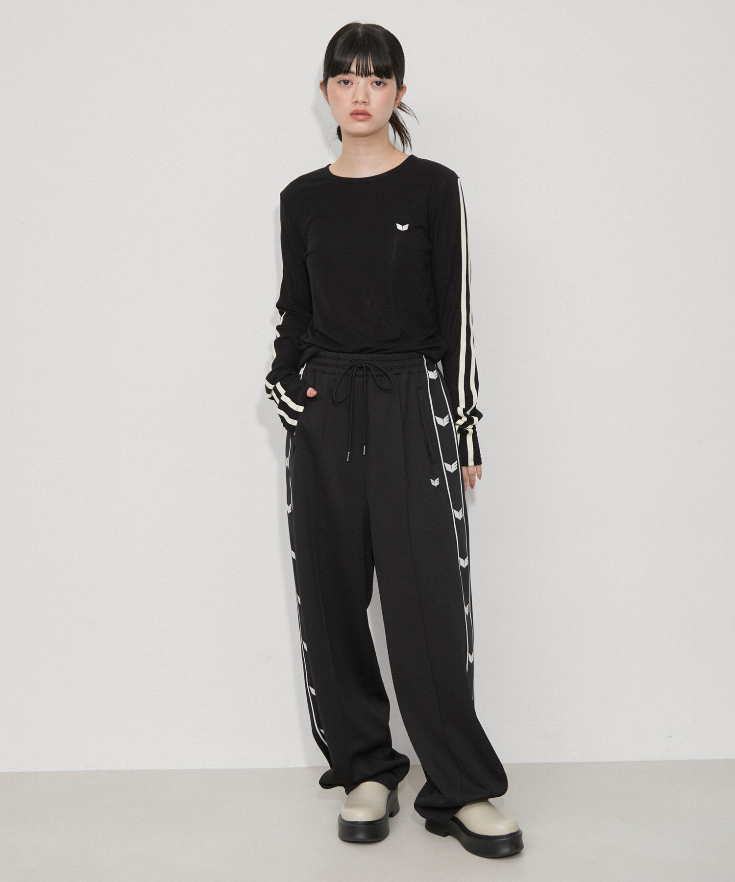 ADAM ET ROPE'「【サステナブル・洗える】erimaベアフライスロンT」|Tシャツ・カットソー|