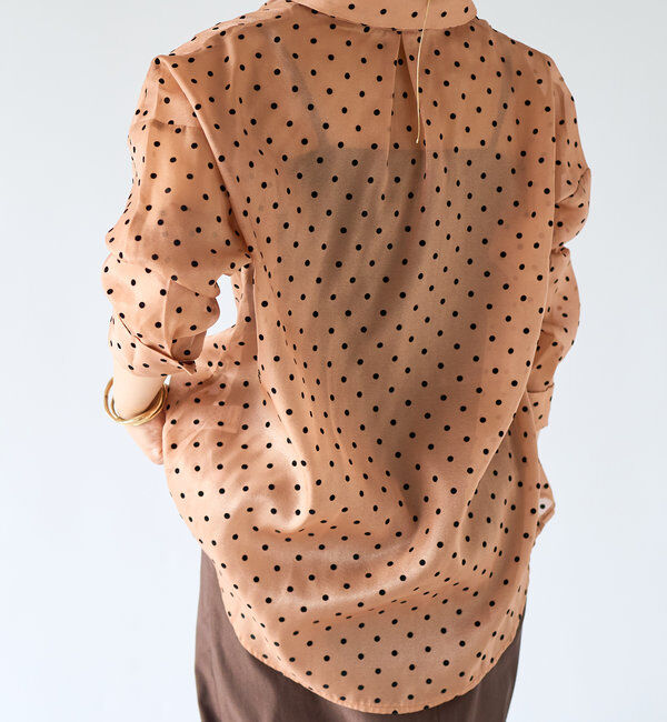  「《オンオフ兼用・ドレッシーな雰囲気》ドットオーガンジーシャツ」|シャツ・ブラウス|