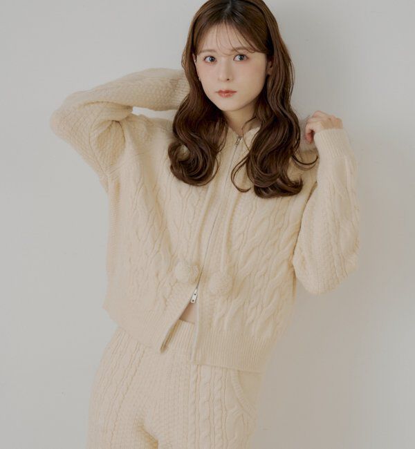  「【セットアップ対応】ポンポン付きファーフードケーブルニットカーディガン」|カーディガン|