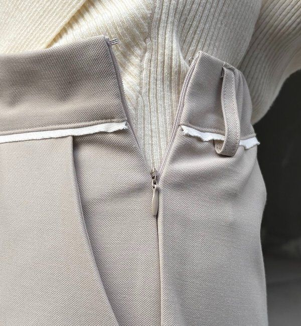  「【低身長サイズあり】ピンタックフレアパンツ」|チノ|