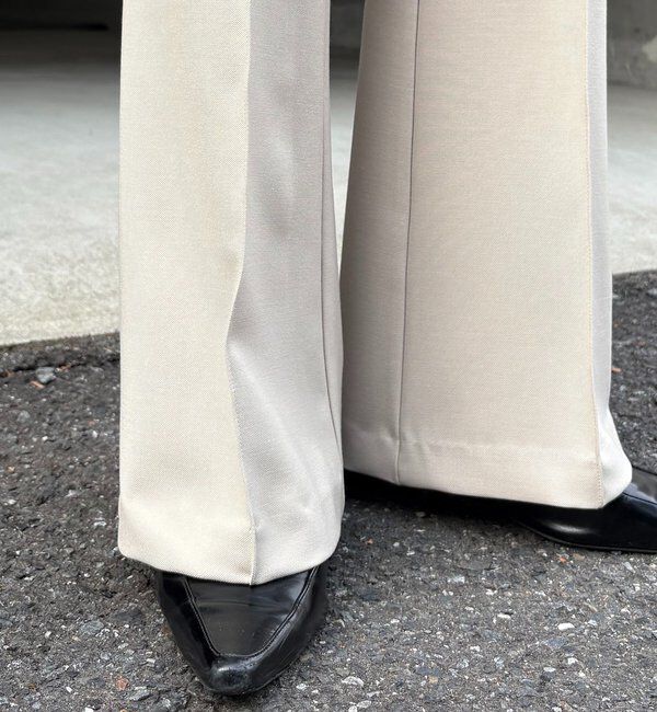  「【低身長サイズあり】ピンタックフレアパンツ」|チノ|