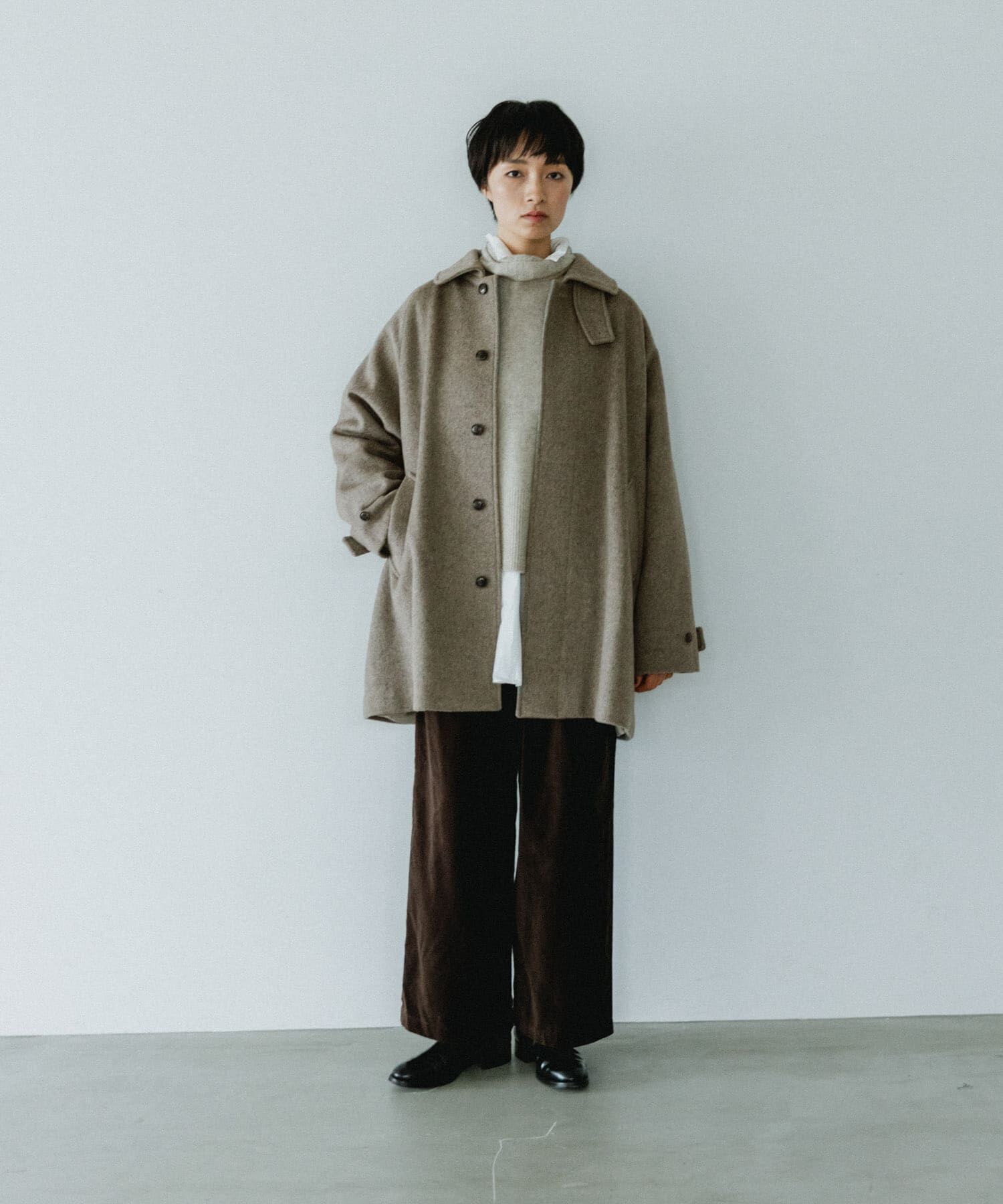 かぐれ「ウールバックタックショートコート」|ステンカラーコート|