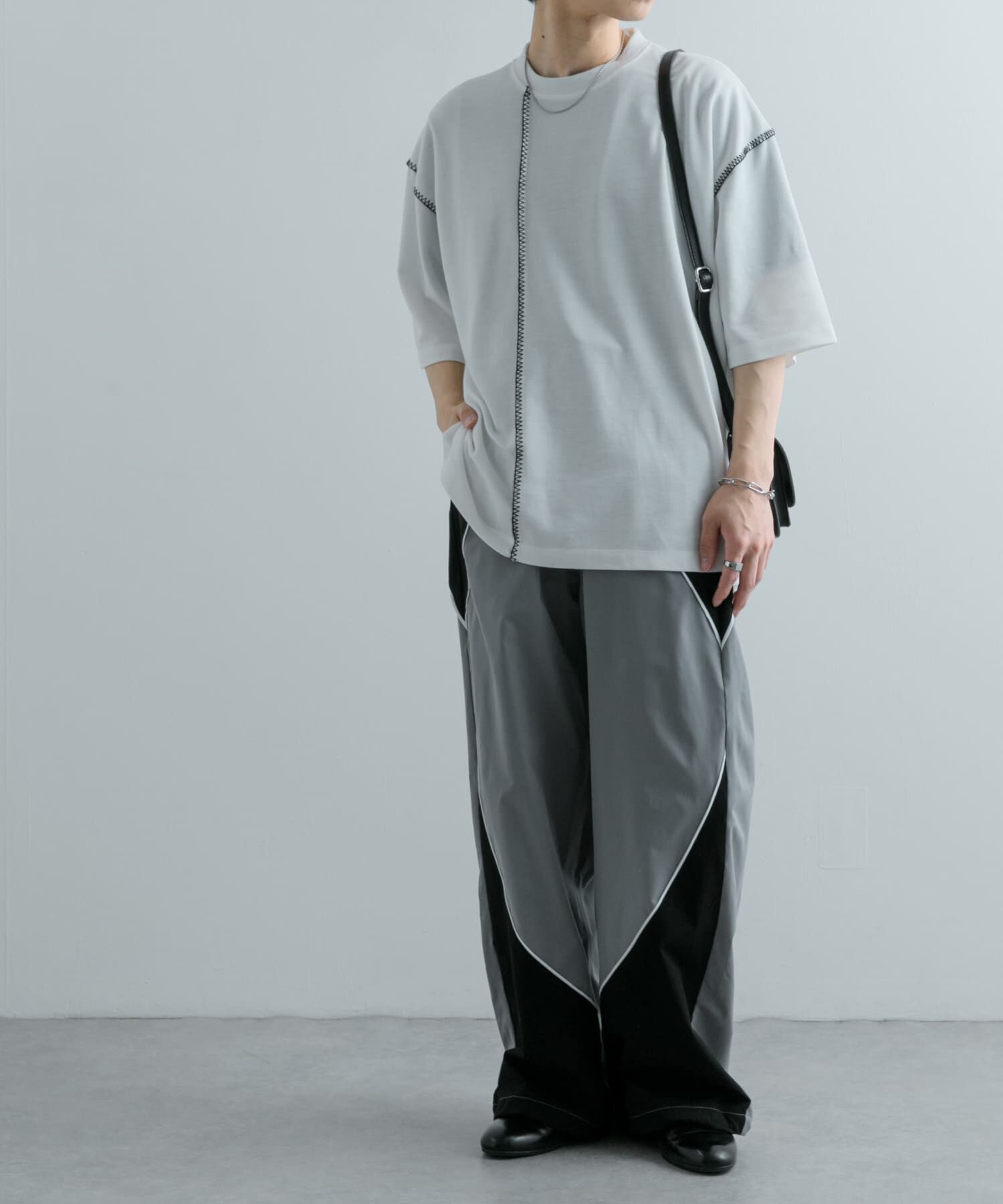 SENSE OF PLACE by URBAN RESEARCH「『ユニセックス』ブランケットステッチルーズTシャツ(5分袖)」|Tシャツ・カットソー|