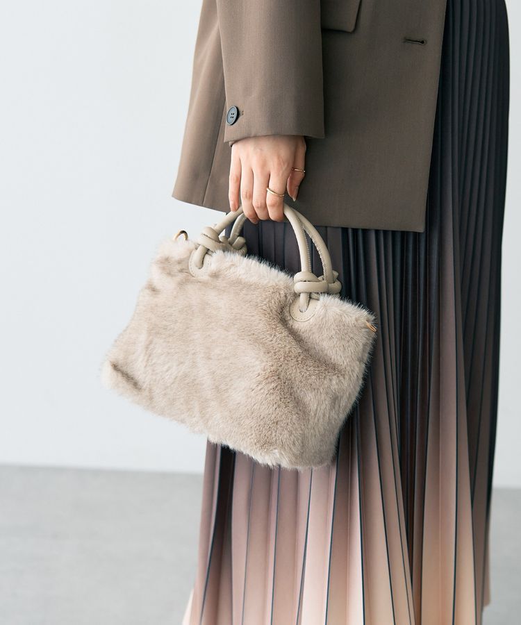 YECCA VECCA「【cache cache】フェイクファーバッグ」|ショルダー・メッセンジャー|