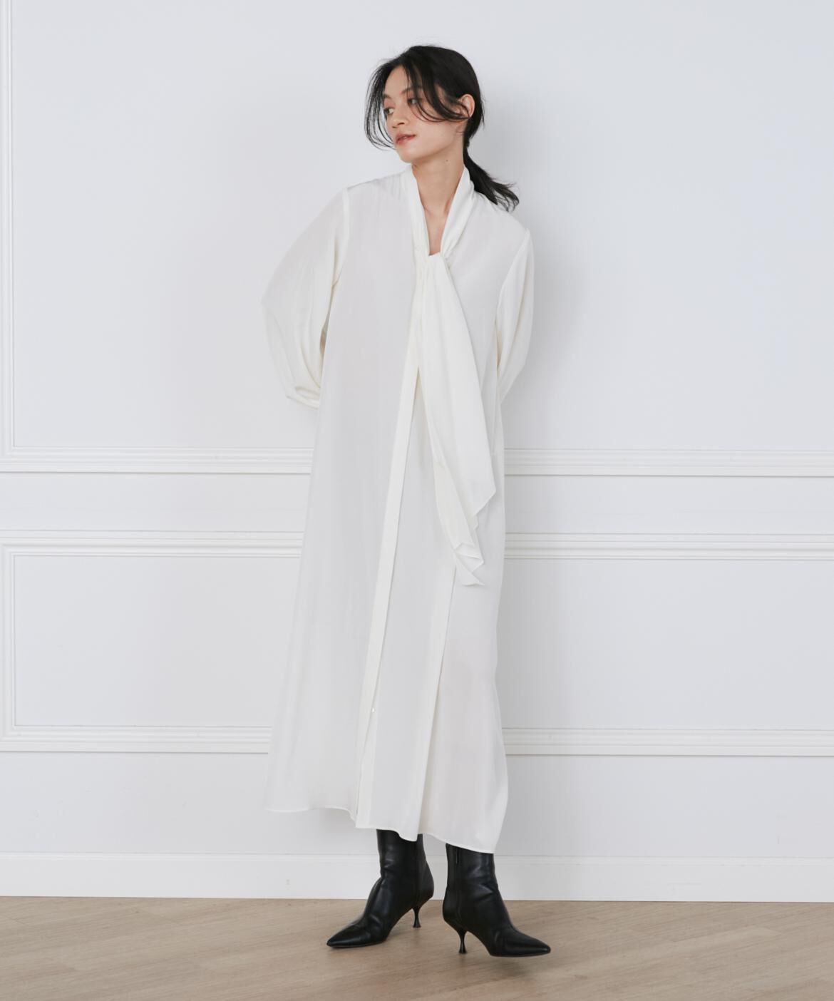 INED「リボンタイバックプリーツドレス《la veille by SUPERIOR CLOSET》」|ワンピース|