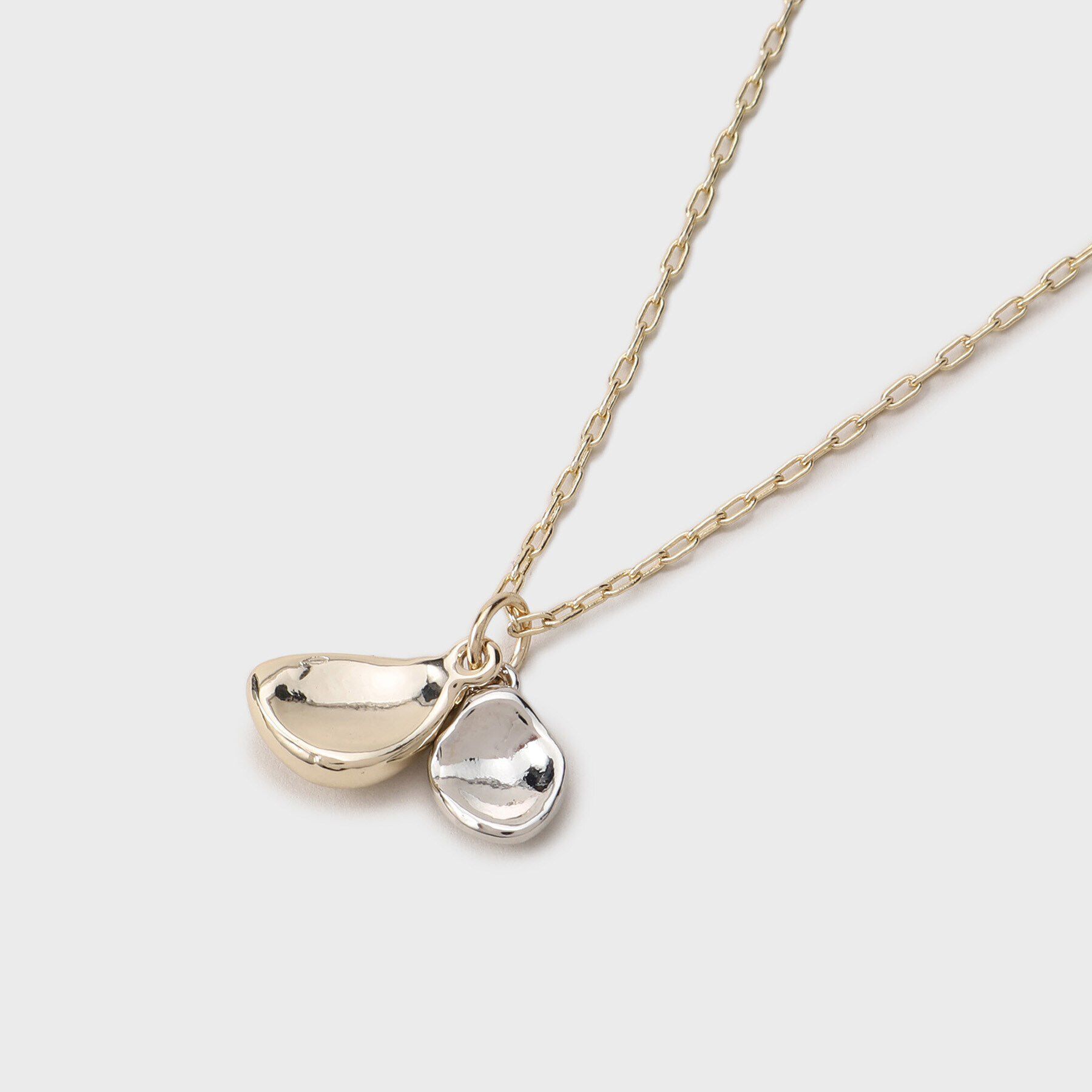 INDIVI「【レイヤード素材】デザイントップミドルネックレス」|ネックレス|