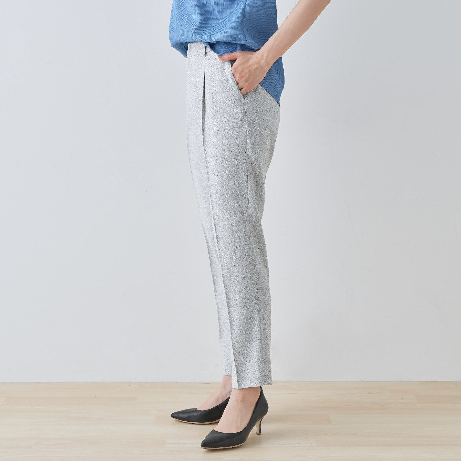 INDIVI「【通勤スーツ】ドライタッチテーパードパンツ」|スーツ|