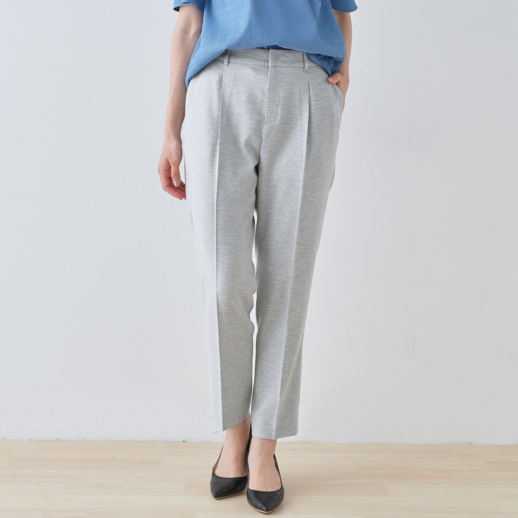 INDIVI「【通勤スーツ】ドライタッチテーパードパンツ」|スーツ|ライトグレー(411