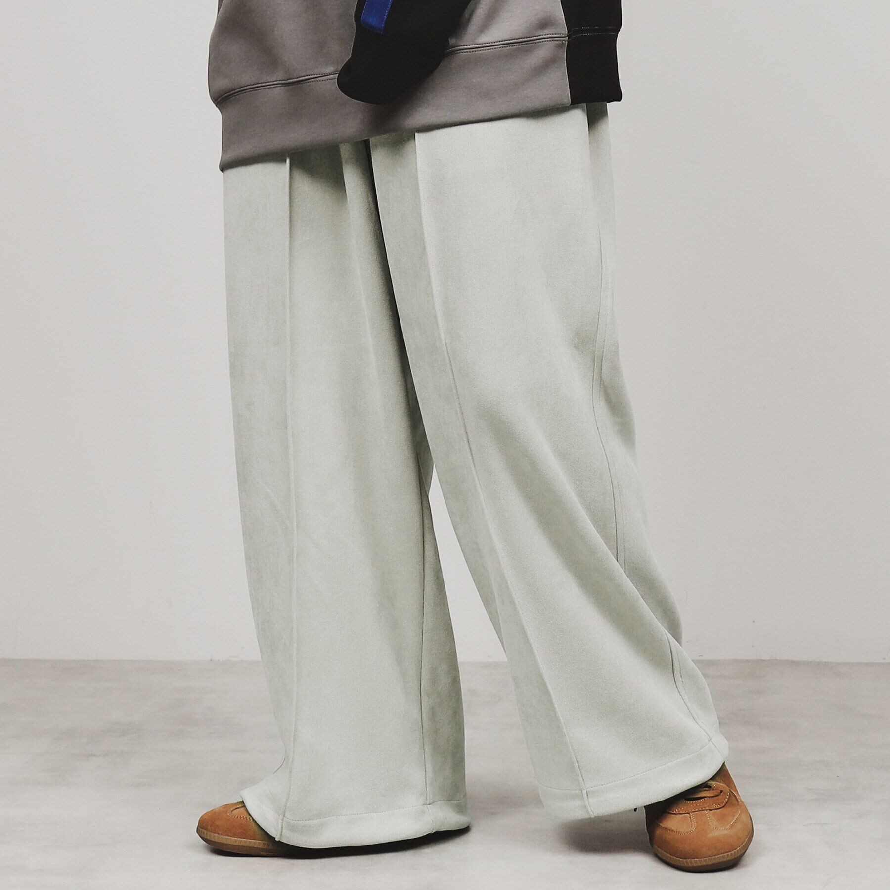 tk.TAKEO KIKUCHI「【Aラインシリーズ】スエードバギーパンツ」|その他|