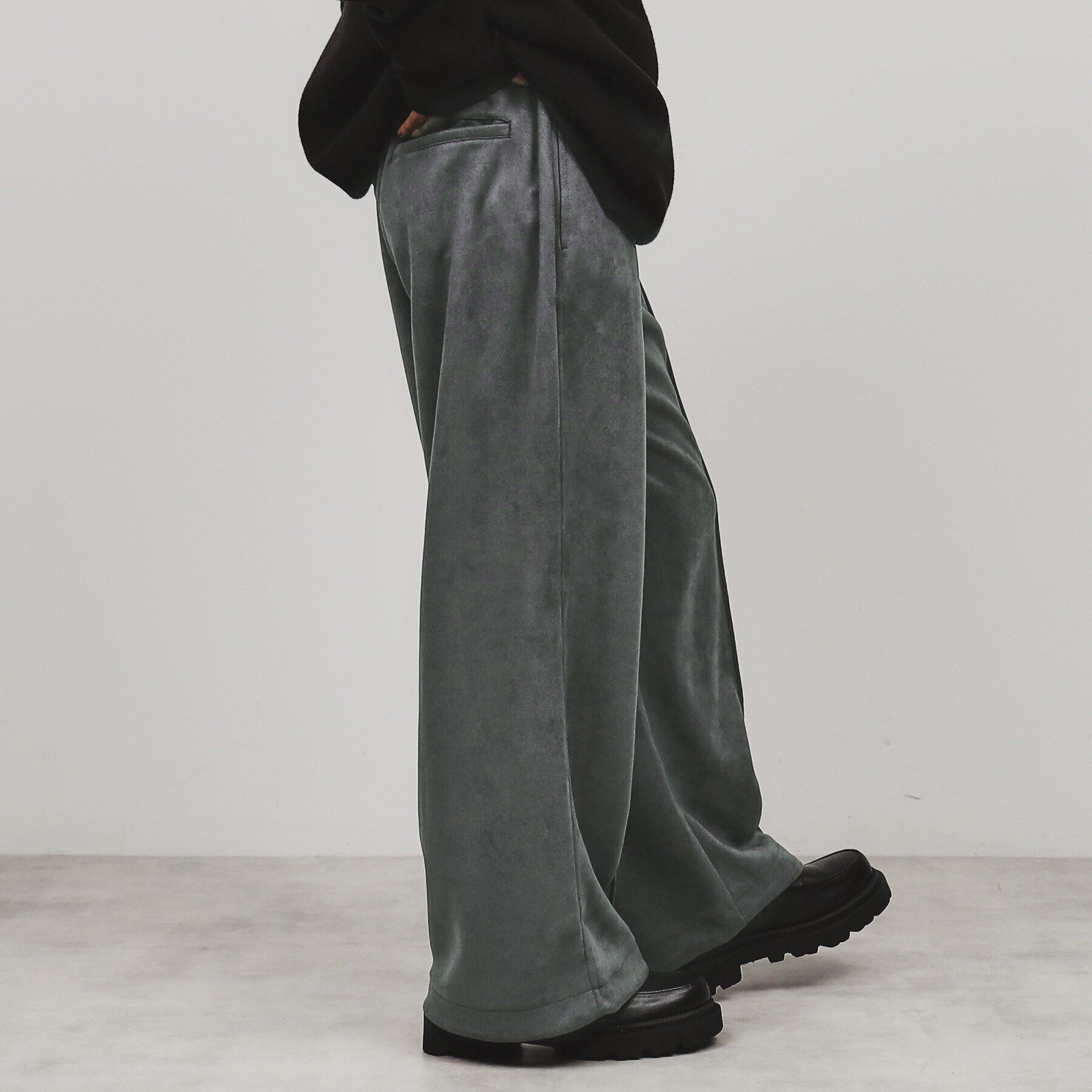 tk.TAKEO KIKUCHI「【Aラインシリーズ】スエードバギーパンツ」|その他|