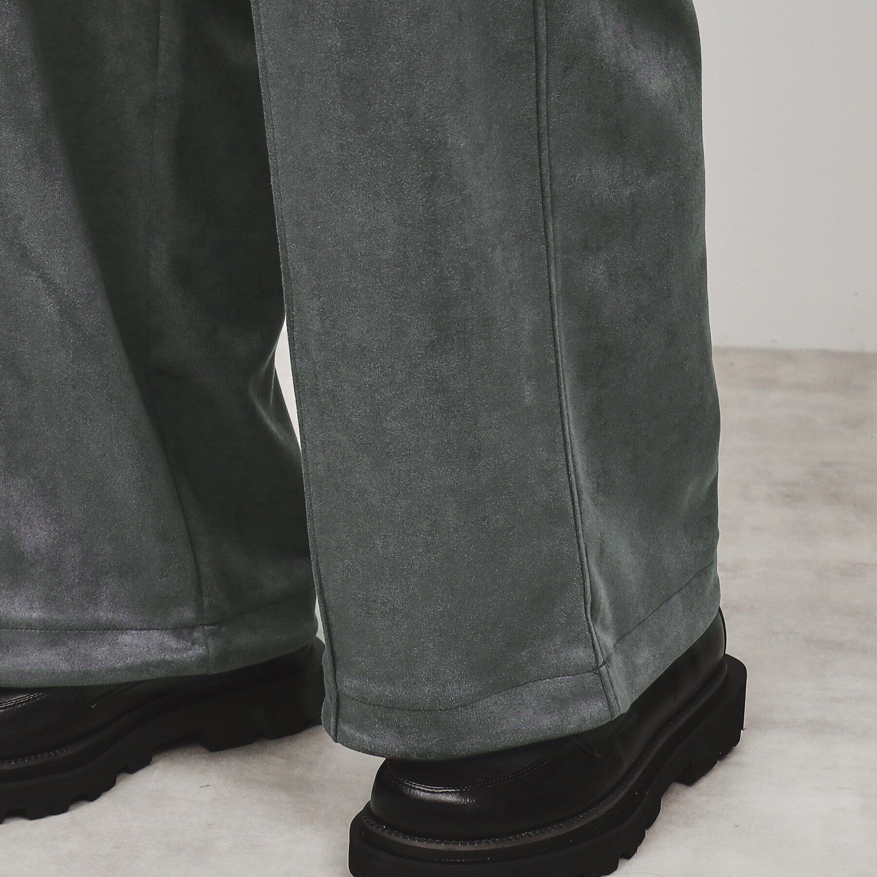 tk.TAKEO KIKUCHI「【Aラインシリーズ】スエードバギーパンツ」|その他|