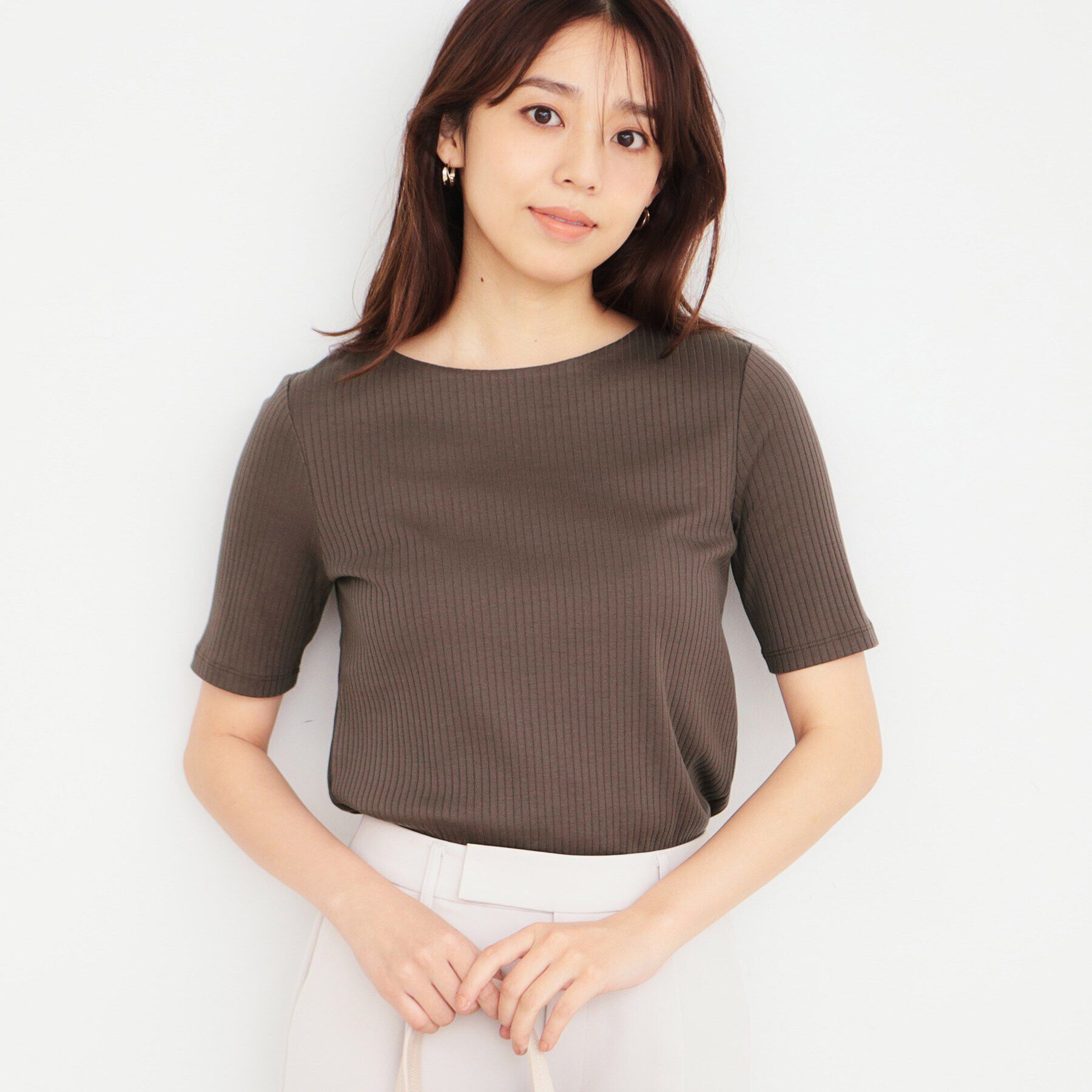 index「《5color/S-LLsize》ワイドリブボートネックトップス【洗濯機洗い可/接触冷感】」|Tシャツ・カットソー|ブラウン(044)