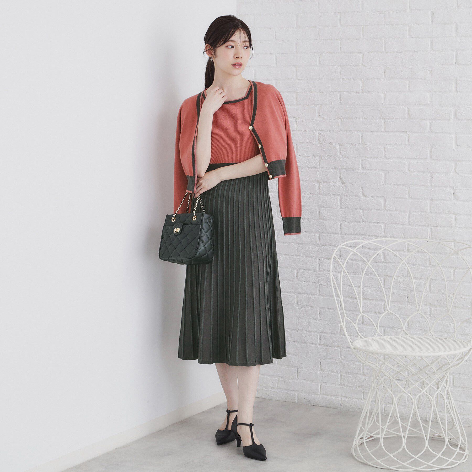 index「《ツインセット》カーディガン&times;バイカラーニットワンピース【洗濯機洗い可】」|ワンピース|