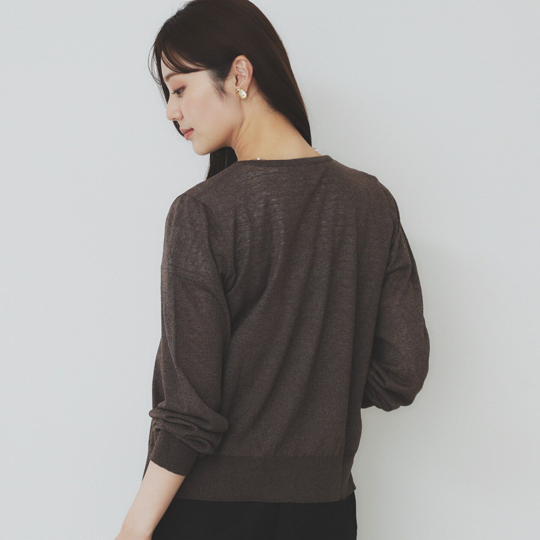 index「《7色展開/XS-LLサイズ》ビジューボタンクルーネックカーディガン【洗濯機洗い可】」|カーディガン|