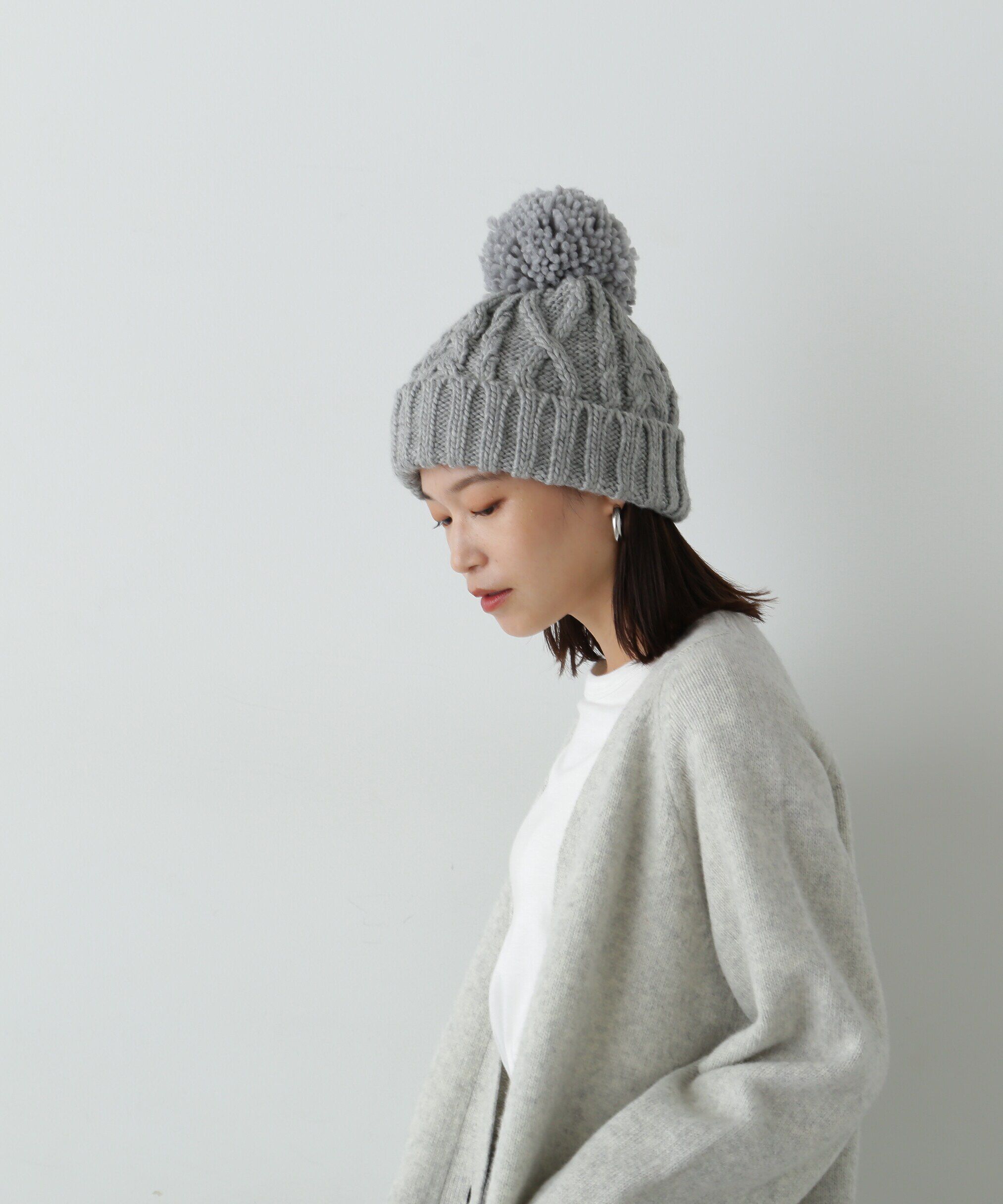  「ケーブルポンポンニットキャップ」|手袋|