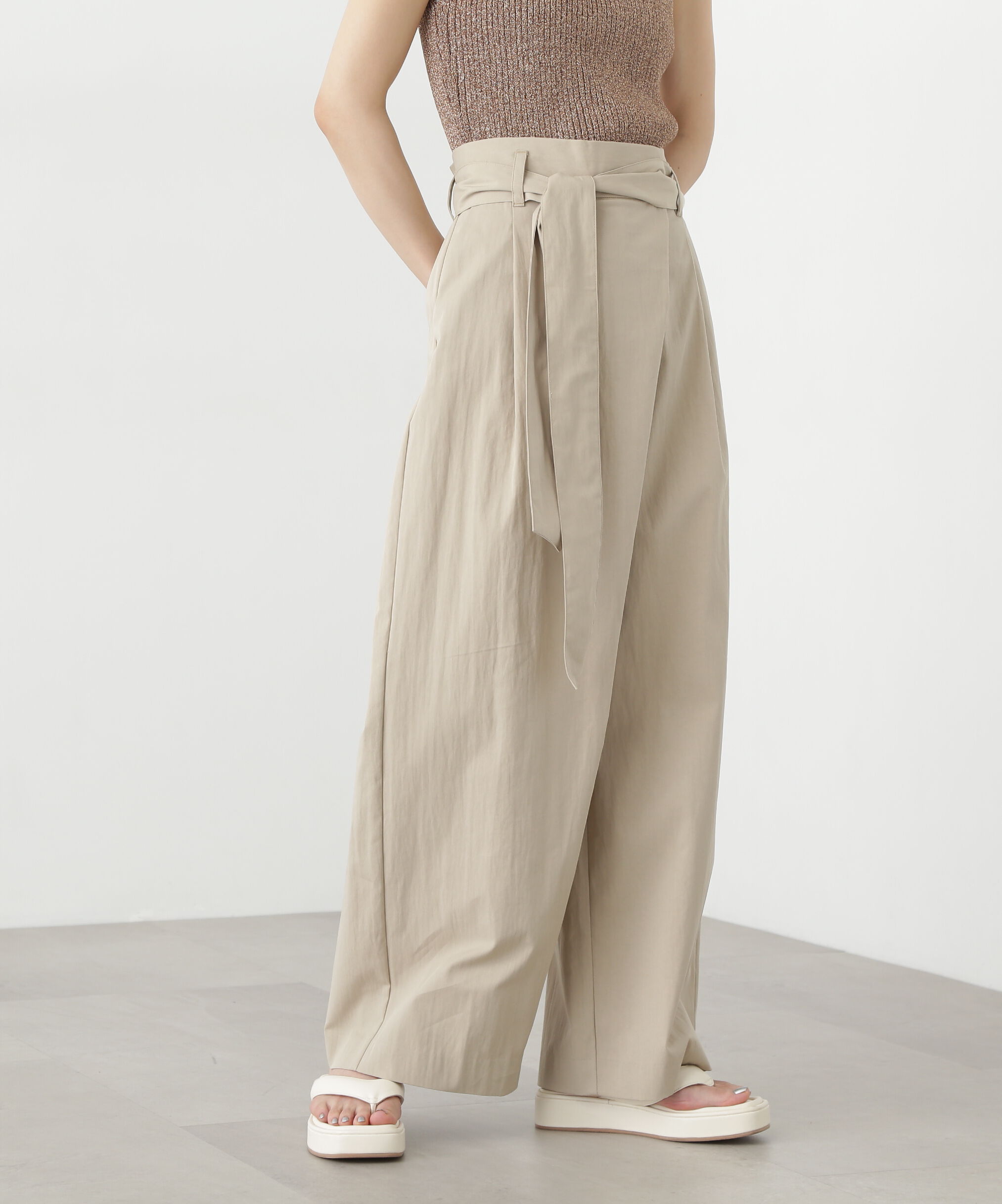  「ベルト付きラップ風ワイドパンツ」|その他|
