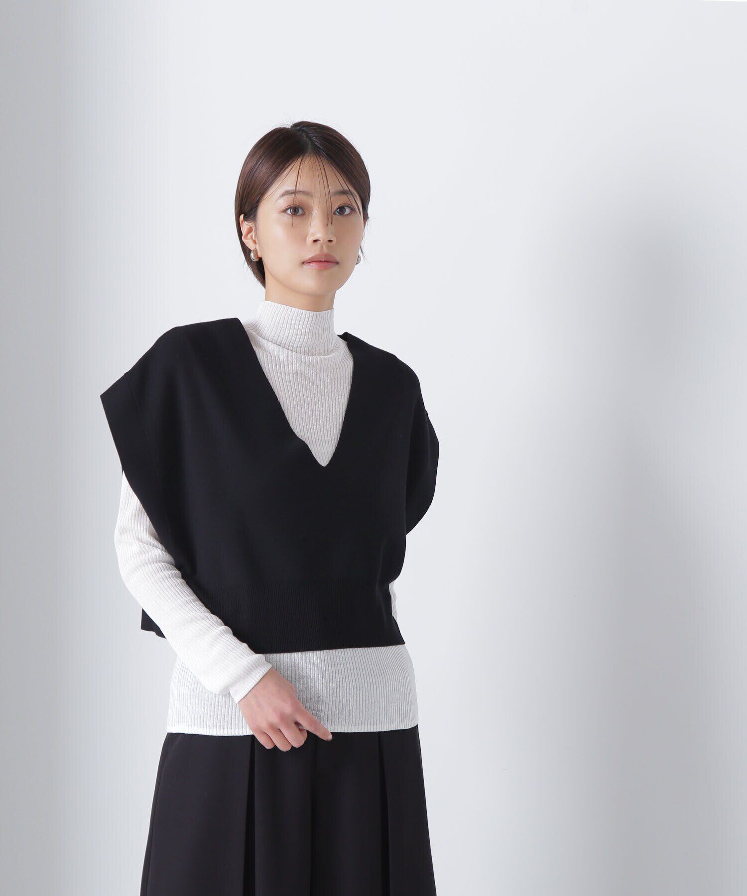  「Vネックベスト&times;シアーリブトップス」|ニット・セーター|